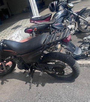 Motocicleta furtada é localizada no Bosque das Arapiracas, em Arapiraca