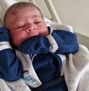 Bebê nasce no estacionamento da Maternidade Santa Mônica, em Maceió