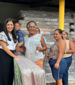 Prefeitura entrega mil colchões aos afetados pelas chuvas em São Luís do Quitunde
