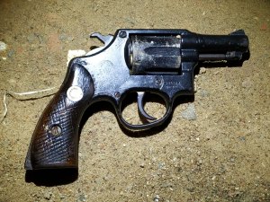 PM apreende arma de fogo utilizada em homicídio no Benedito Bentes