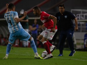 CRB vence Londrina e sai da lanterna da Série B