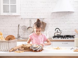 Acadêmicos lançam livro digital com receitas fáceis e divertidas para famílias fazerem em casa