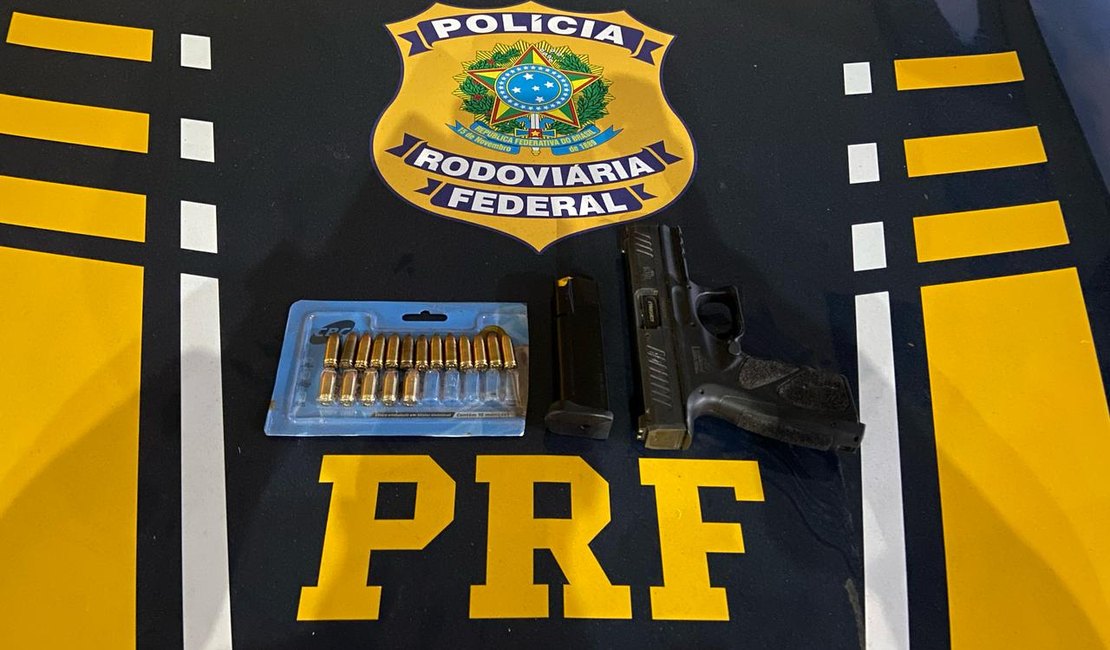 Suspeito de receptação e porte ilegal de arma de fogo é preso pela PRF em São Sebastião