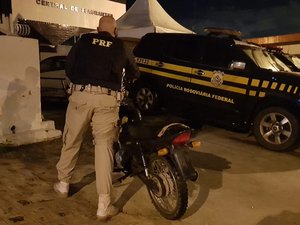 PRF prende cinco pessoas e recupera três veículos adulterados em AL