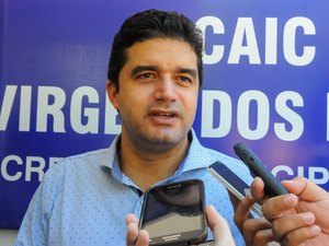 Rui Palmeira sanciona projeto de lei que regulamenta serviço da Uber em Maceió