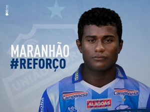 CSA apresenta atacante para Série A