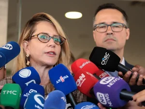 Campanha de Flávio diz que vai abrir sigilo após analisar documento de Lula