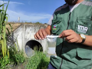 IMA flagra lançamento de esgoto a córrego de Pilar