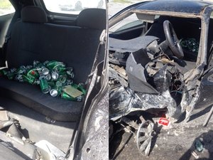 Carro que colidiu contra poste no Santa Amélia estava cheio de latas de cerveja; motorista morreu na hora