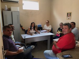 [Vídeo] Prefeitura de Lagoa da Canoa reajusta em 12,84% salários de servidores da educação