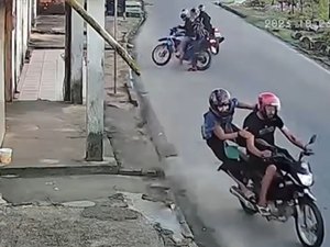 Criminosos derrubam casal de cima da moto e roubam veículo na Santa Lúcia