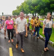 Projeto Entrelaços leva pais de estudantes para conhecer o ensino integral em Penedo