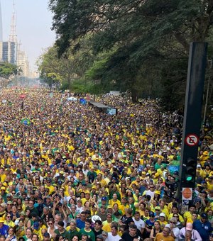 Ato em SP pede impeachment de Moraes e anistia a 8 de janeiro