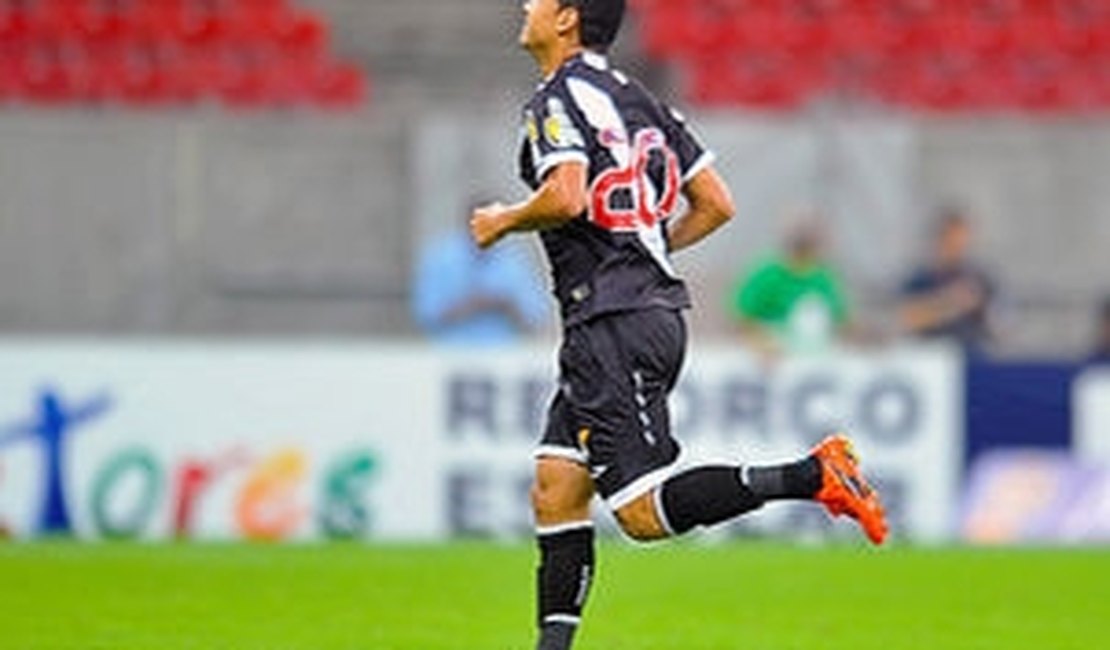 Vasco vence o Náutico e assume a vice-liderança da Série B do Brasileiro