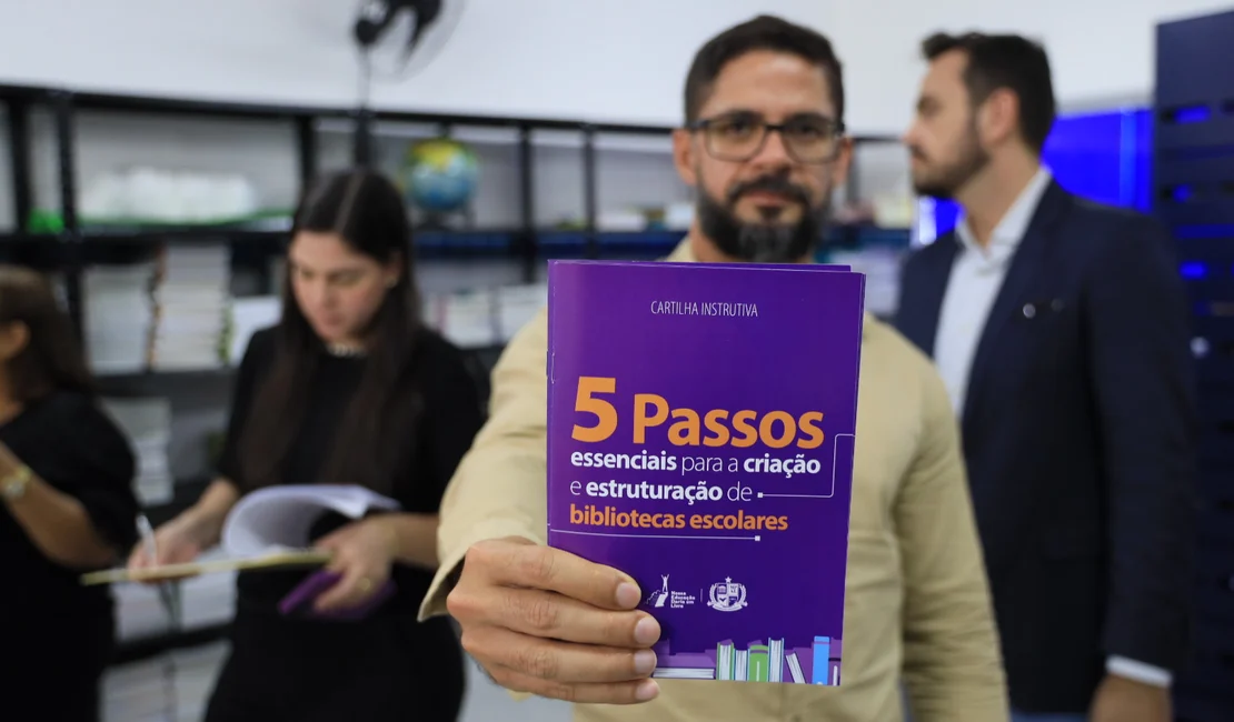 MP visita escolas do sertão alagoano para inspecionar a existência de bibliotecas