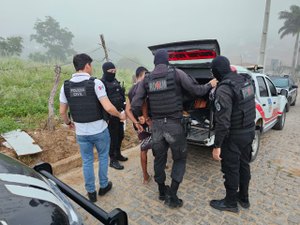 Operação contra tráfico de drogas cumpre 11 mandados em Santana de Ipanema