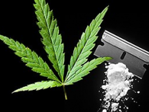 Jovem de 21 anos é preso por tráfico de drogas no Benedito Bentes