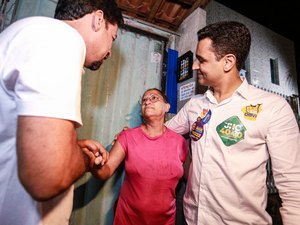 Rodrigo Cunha vai crescer ainda mais nas pesquisas para governador, diz JHC em caravana no Clima Bom