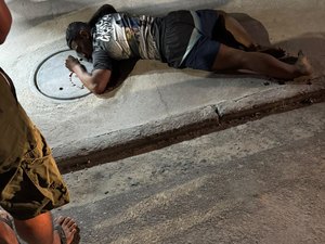 Homicídio em Maceió: jovem é morto a tiros em via pública no bairro da Jatiúca