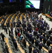 Congresso deve decidir sobre 'taxa das blusinhas' nesta segunda