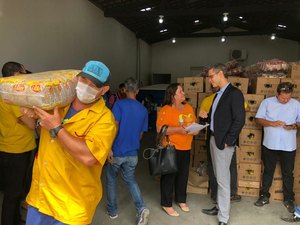 [Vídeo] Três toneladas de alimentos  são doadas a 25  instituições em Alagoas 