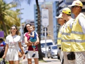 Equipes do Ronda no Bairro encontram criança perdida na Jatiúca