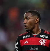 Jogador do Manchester United é oferecido ao Flamengo em troca por Lorran, diz portal