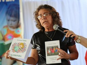 Escritora Arriete Vilela volta a Arapiraca para lançar novo livro