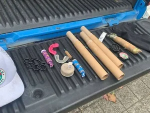 PM prende torcedores do Fluminense com cocaína, soco-inglês e rojões