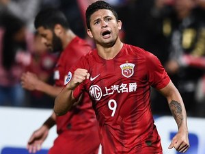 Brasileiro Elkeson é chamado para a seleção da China