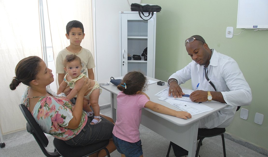 Prefeitos de AL farão apelo a Temer pela manutenção de médicos cubanos