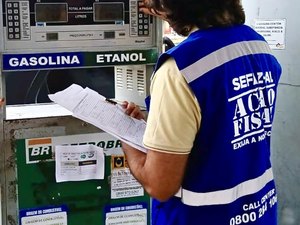 Alagoas adere a programa para reduzir imposto sobre diesel importado