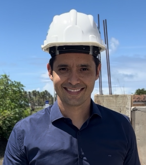 Prefeito Felipe Jatobá transforma Jequiá da Praia em um grande canteiro de obras