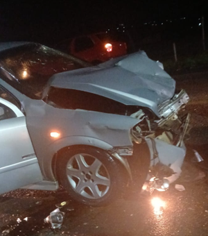 Grave acidente entre carro e trator é registrado na rodovia AL-115, em Igaci