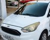 Colisão entre carros deixa mulher ferida em avenida da Ponta Verde