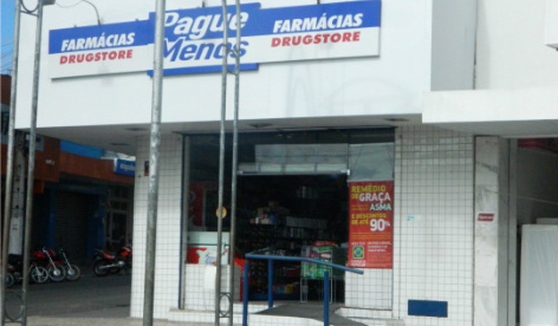 Homens assaltam farmácia da rede Pague Menos em Arapiraca