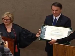Rosa Weber defende direitos humanos na diplomação de Bolsonaro