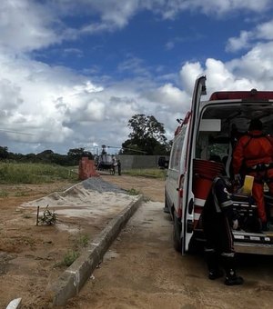 Vítimas de acidente são resgatadas por helicópteros na Barra de Santo Antônio