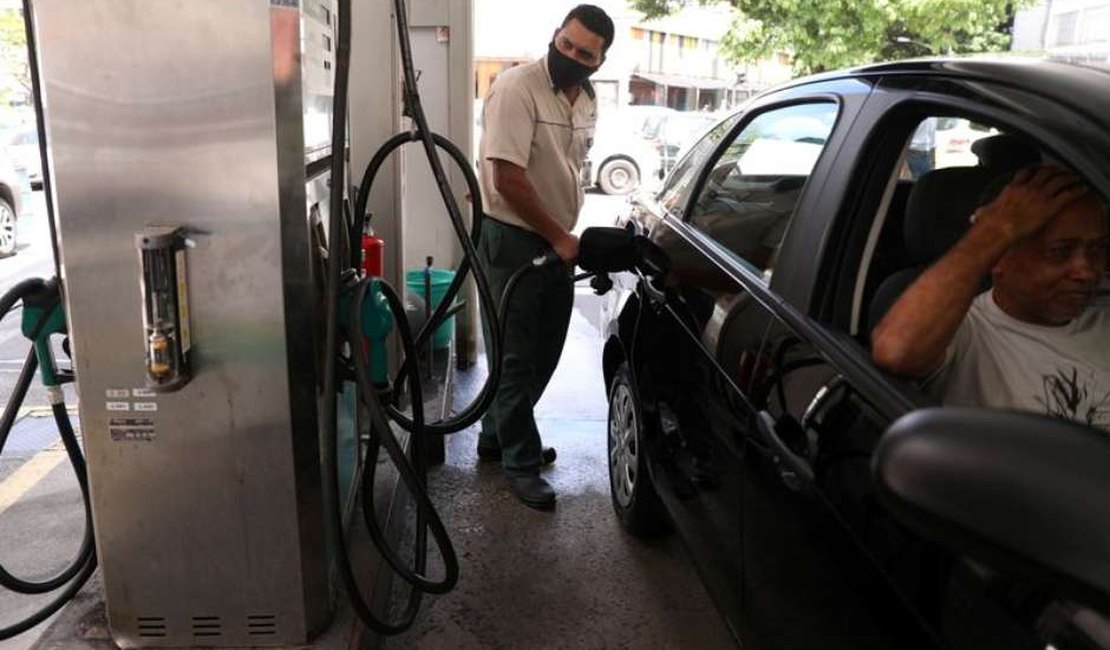 Petrobras aumenta preço do diesel, gasolina e gás de cozinha