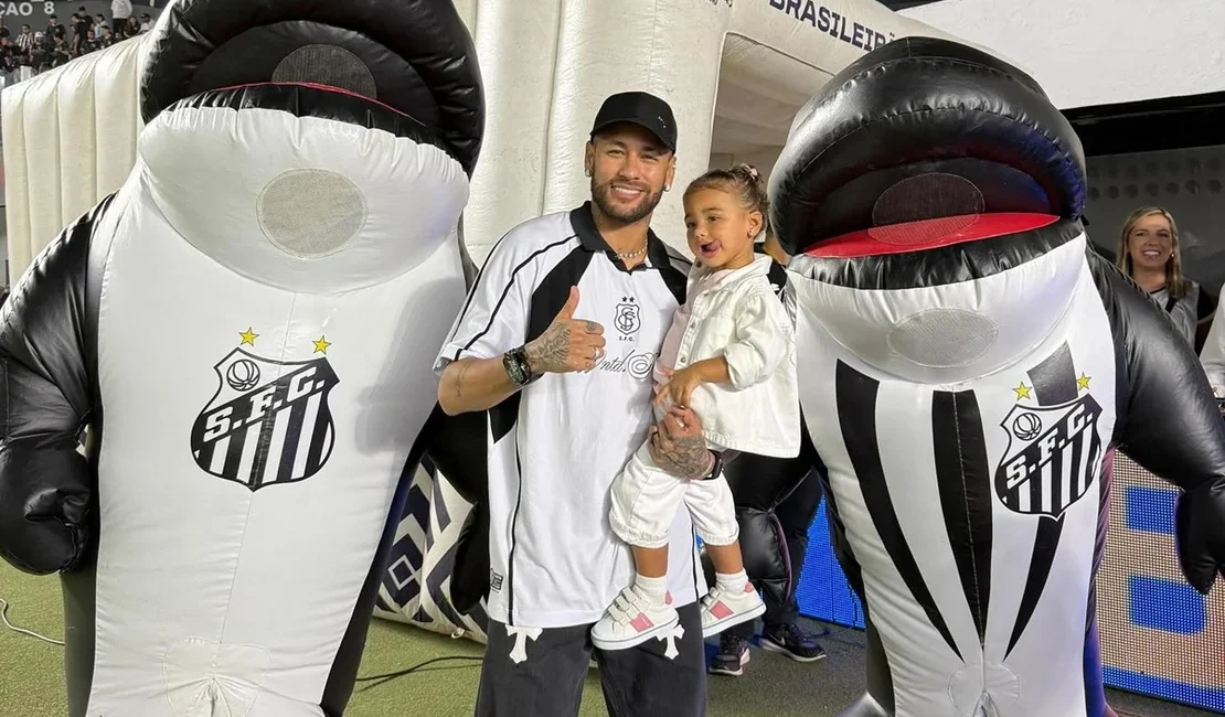 Mavie é atingida por bola na cabeça e reação de Neymar viraliza