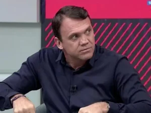 Petkovic recusa convite para reality show da Record e segue na Globo