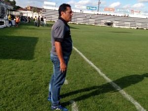 Maurílio Silva aprova estreia alvinegra e jogadores ganham folga nesta segunda-feira
