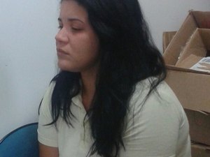 Estudante de direito é presa com cerca de 50 KG de maconha prensada