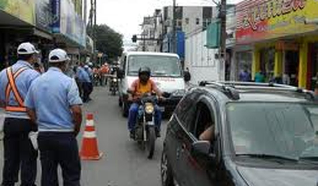 Taxistas continuam renovando taxímetros em Arapiraca