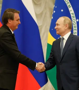 Em telefonema a Bolsonaro, Putin garante envio de fertilizantes ao Brasil