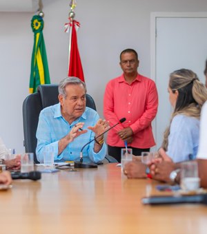 Governador em exercício recebe representantes sindicais no Palácio República dos Palmares