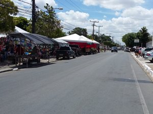 Mulher golpeia homem com facão em Arapiraca