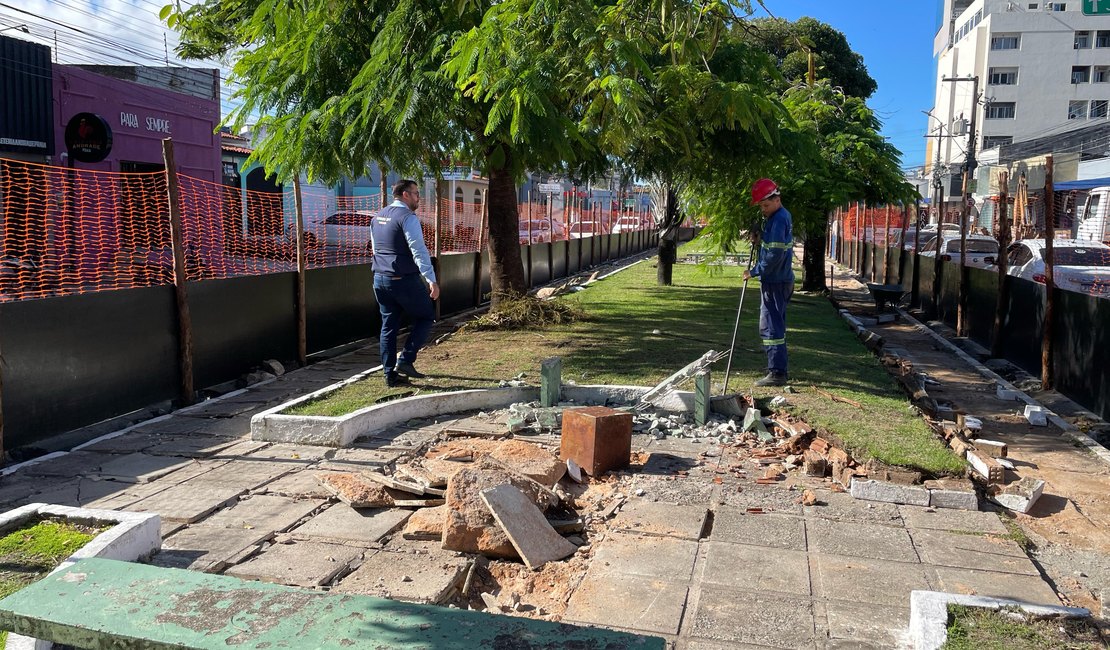 Leonardo Dias comemora obras de revitalização no bairro do Jaraguá