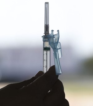 Covid-19: apesar de 4ª dose disponível 55,46% da população de Maceió ainda não se imunizou
