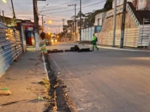 [Vídeo] Moradores do Bom Parto protestam contra a falta de água na região